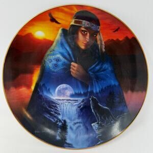 Hamilton Collection Vision in a Full Moon Cloak of Visions Plate Collection 8"